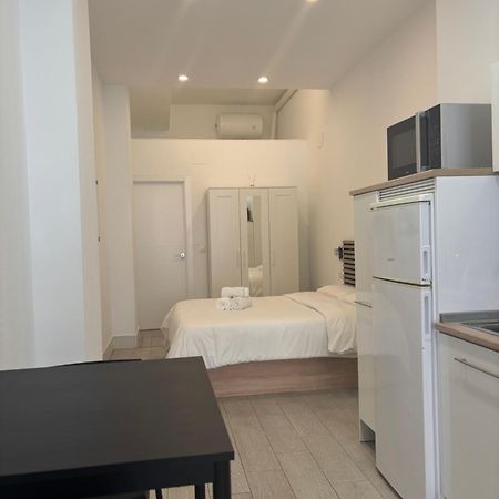 Estupendo Piso A 3 Min Estacion De Tren Maria Zambrano Y Bus Apartment Málaga Exterior foto