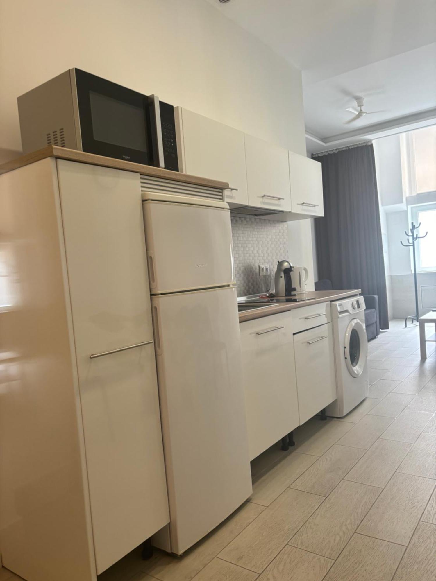 Estupendo Piso A 3 Min Estacion De Tren Maria Zambrano Y Bus Apartment Málaga Exterior foto
